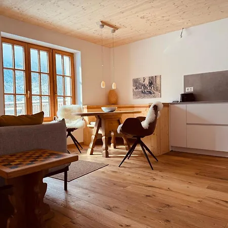 Modernes Bergchalet Mit Und Sonnenterrasse